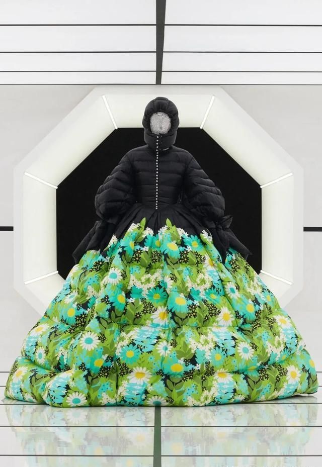 设计师@2020秋冬 Genius 系列：多个天才设计师的合作系列，MONCLER