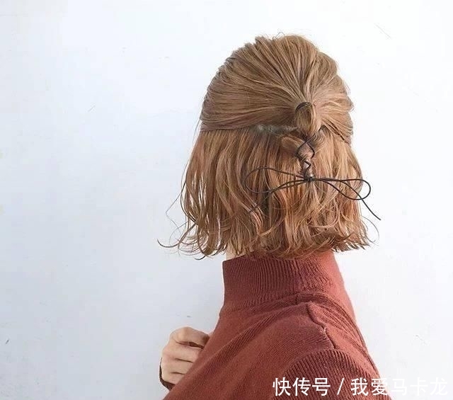 回归@泰妍双丸子头回归,可爱度爆表!同时加码分享5款超甜花朵系编发