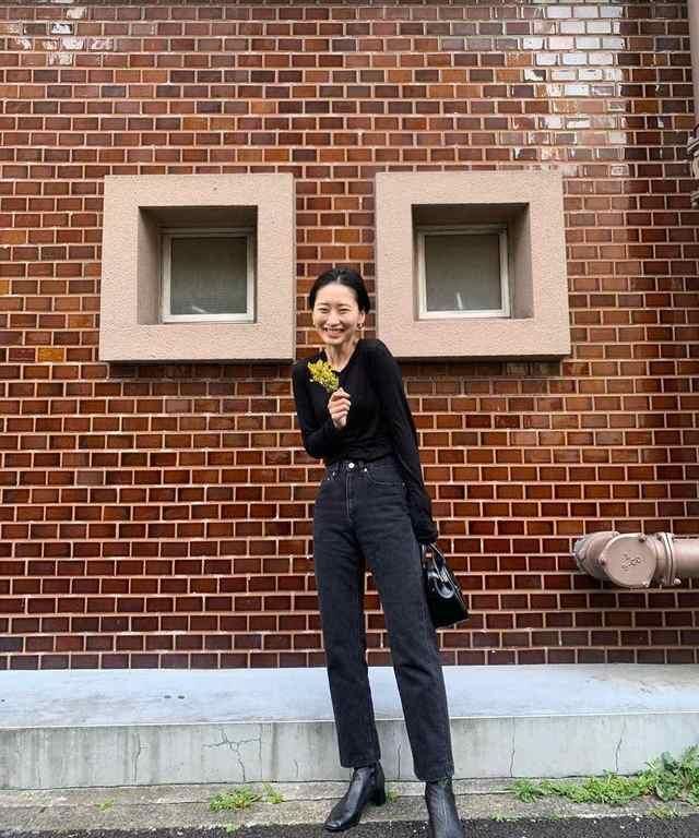 必需:衣柜必需的3条神裤,那样搭靴子大粗腿都不爆雷!