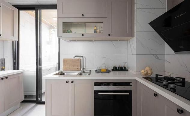 『收纳』“去客厅化”装修火了她家不要电视墙、不买餐桌,全屋太高级