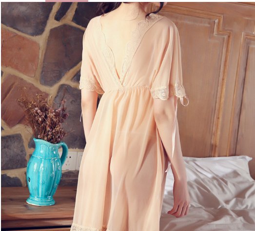 老婆真敢穿，穿着这样的睡衣在家乱走，慵懒撩人，简直逆天了