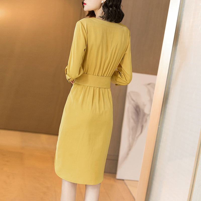 丈母娘来我串门，身上穿的欧货裙真洋气好看，压根不敢信有50岁