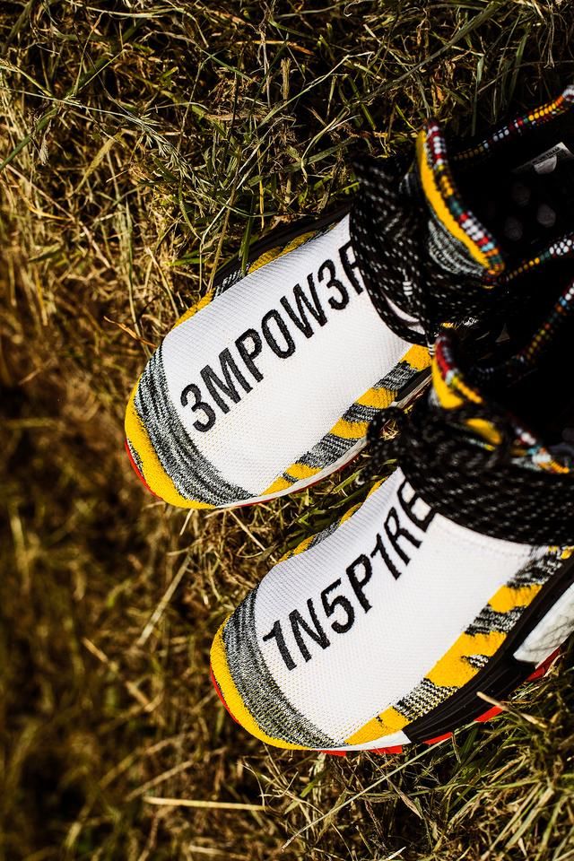 提前开箱上脚!看一眼就觉得很贵的鞋，竟然还带有神秘代码!