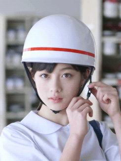  『女王』从妆面到穿搭跟随大圆脸世间芭比Lisa学，给你秒变大圆脸女王