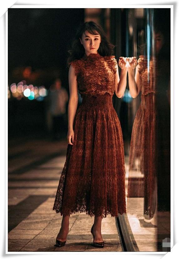 高腰裤只服冉莹颖！162身高穿出180既视感，网友：真正胸下全是腿