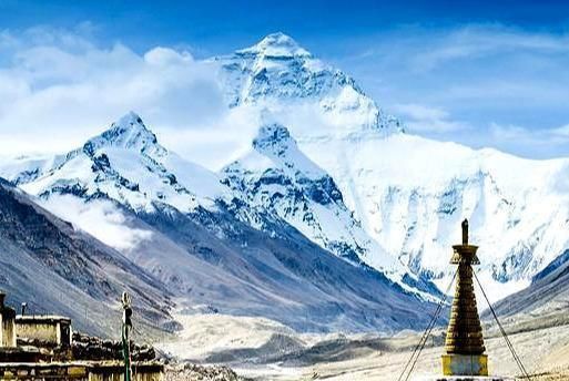 珠穆朗玛峰一半在中国, 一半在尼泊尔, 为何常被认为属于我国?