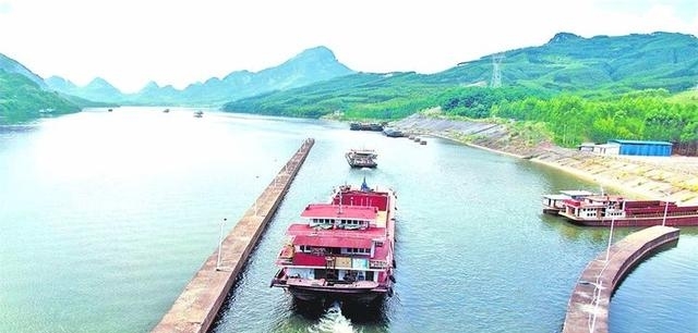  「比肩」广西有望升为二线的城市，发展前景比肩省会，交通十分