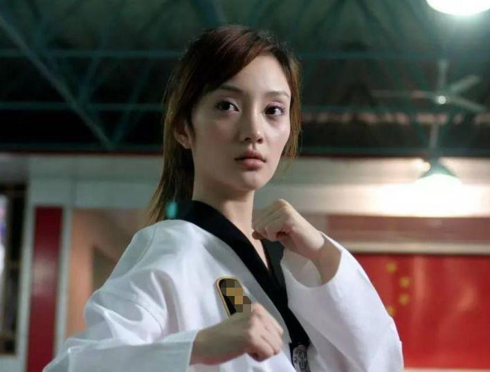 李小璐晒照表态度!一张照片破谣言,真实婚姻状态暴露无遗