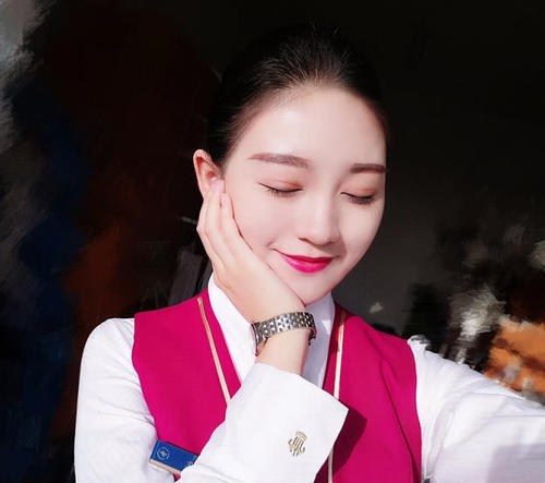 在飞机上，空姐为什么都要穿“短裙制服”，竟还有这个理由