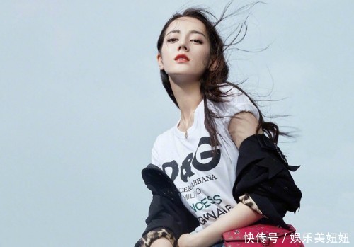 热巴杨颖穿一样的衣服,一个女神,一个尴尬,网友:差距太大了