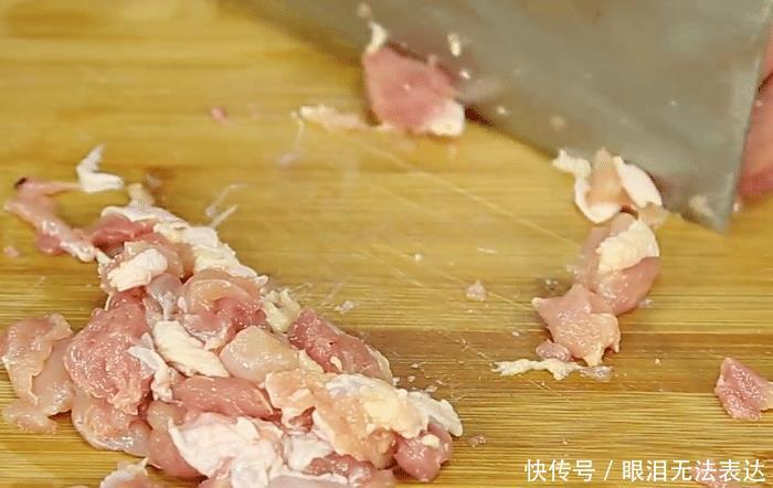  「家常菜」宫保鸡丁的正宗做法，鲜香嫩滑，开胃下饭，不错的美味家常菜