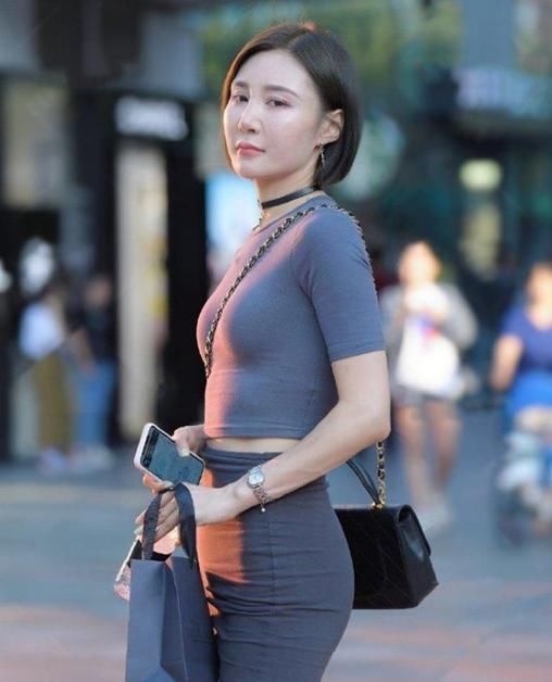  舒适|清爽秀气的小姐姐，简约休闲装清爽舒适，美美超好看！