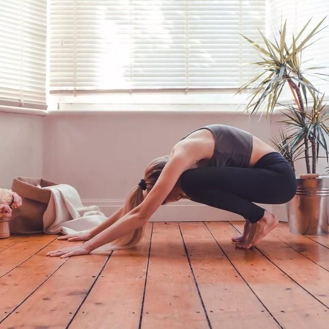 女人味的秘密都在腰臀比例里，瑜伽修炼好身材