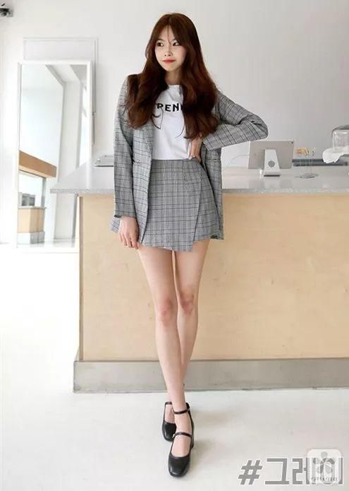 毕业季怎么穿?当然是金秘书的干练时尚职场穿搭~