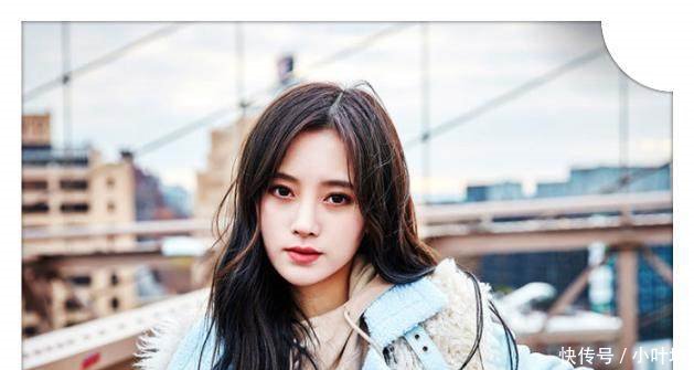 鞠婧祎咋想的竟把袜子当裤子穿，网友单飞后越来越疯狂了！