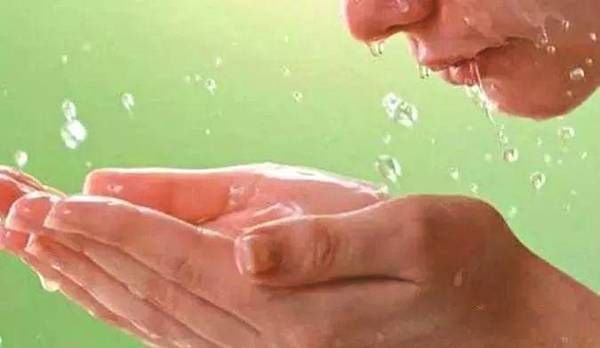 鼻炎,教你简单一招,鼻子瞬间通了!明星、国际专