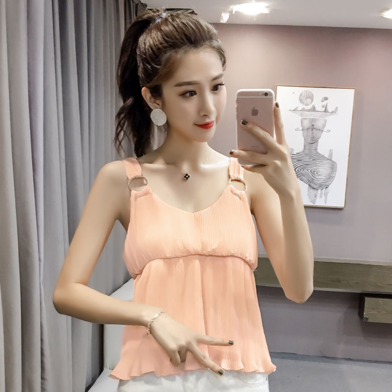 让人无法抗拒的吊带背心装，清爽性感回头率满满，内搭单穿都合适