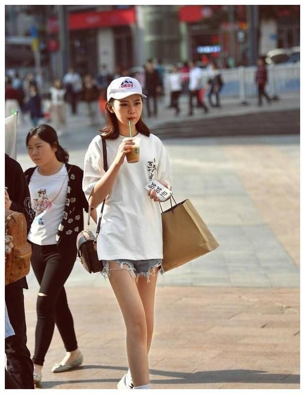 街拍:图1身姿摇曳，图3清新高雅，图8窈窕淑女