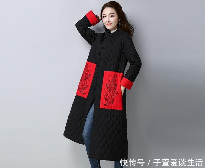 『民族风棉衣』奔四奔五女人别再穿羽绒服了,今年流行中国风棉服,贵气优雅