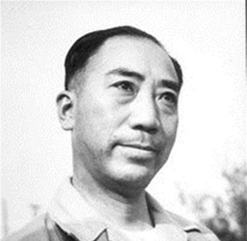  【回忆】杜月笙女儿回忆，对父亲最大打击是戴笠身亡，失态几乎崩溃要跳楼