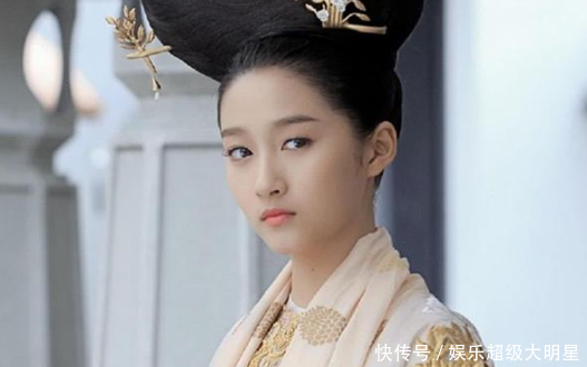 关晓彤又遭网友实力吐槽，这回与鹿晗无关！全网招黑第一名？