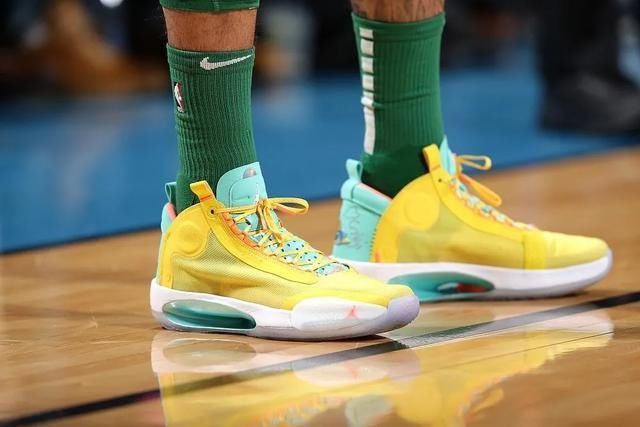 「球鞋」NBA球员上脚：塔图姆这赛季穿的球鞋，超多AJ34个人配色！