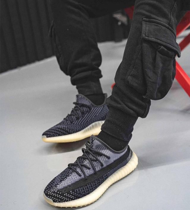  [预警]莆里莆气？YEEZY BOOST 350 V2「Asriel」无预警实物曝光！