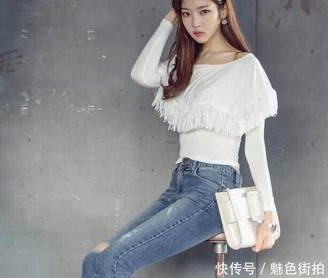 路人街拍，小姐姐拥有修长玉腿，美到极致