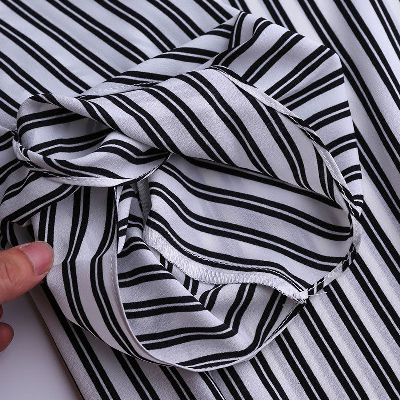 70后女人若不差钱，建议穿这小衫+棉麻裤，美的让男人挪不开眼