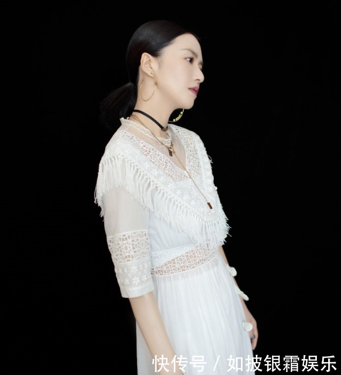 谭维维穿4710元拖鞋，怎么这么邋遢，村口的大妈都服你了！