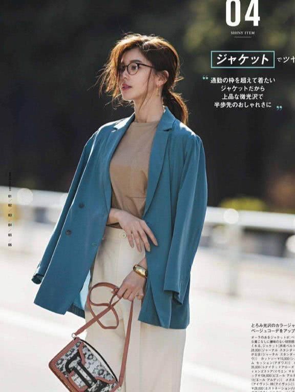 「时尚」西服+短袖,既具备实穿使用价值,可以给你美丽的时尚潮流酷帅又年青休闲娱乐