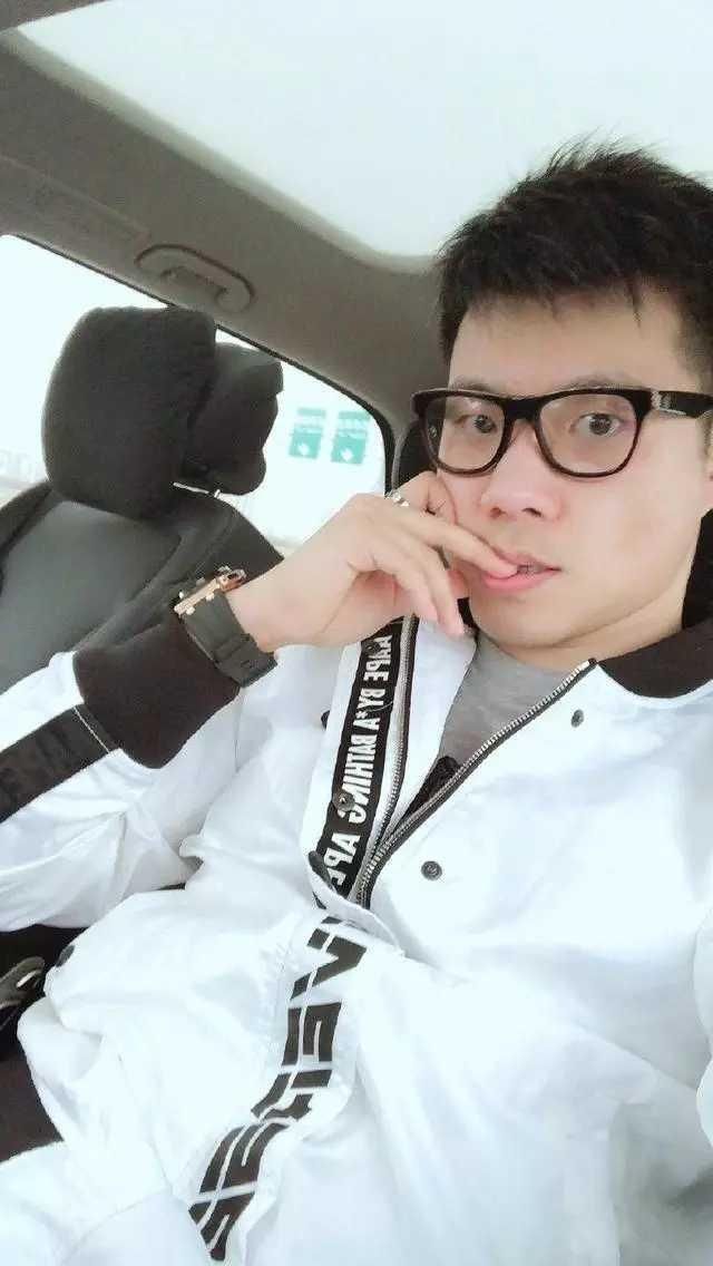 宋祖德发文“揭黄毅清诋毁崔永元内情”：团伙行为，黄负责转发