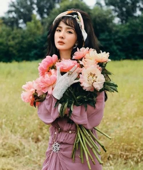  【起到固定】不要再戴“泫雅发卡”了！今年流行这款“仙女发带”，气质又时髦