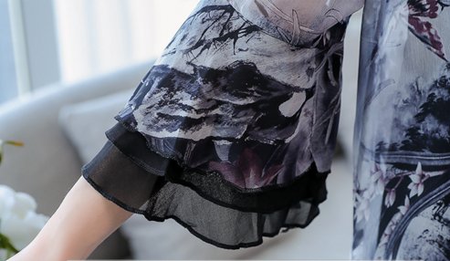 40岁的漂亮老婆，真心会打扮!穿一袭真丝裙，人见人说美