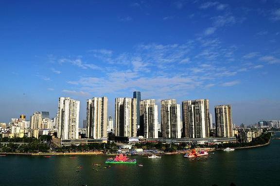 中国6大汽车名城, 第6是十堰, 第1是长春