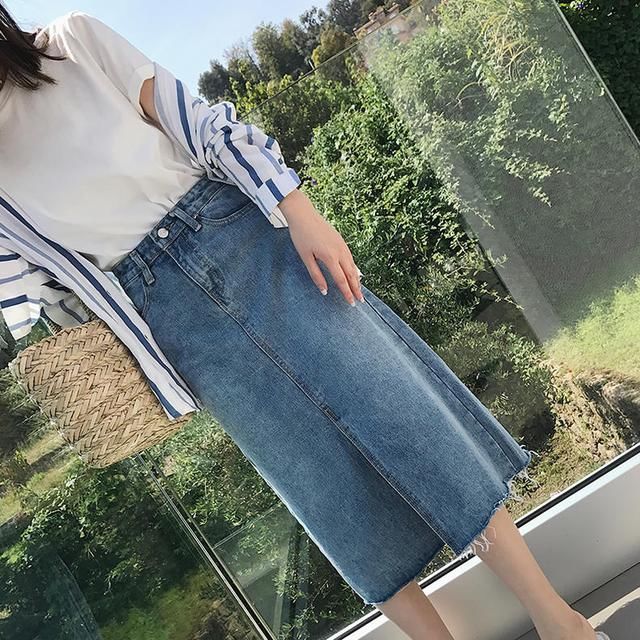 牛仔助攻,半裙演绎经典穿搭