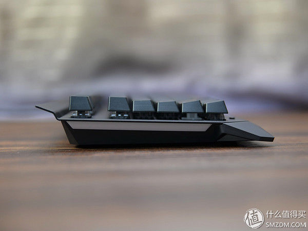 键盘脏了怎么办?拿去冲冲水!RAPOO 雷柏 V750防水背光机械键盘体验