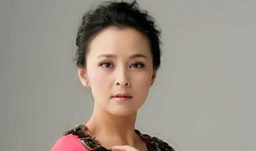  「出名」老戏骨黄志忠出名后抛妻弃子，被骂多年渣男，前妻活得潇洒自在