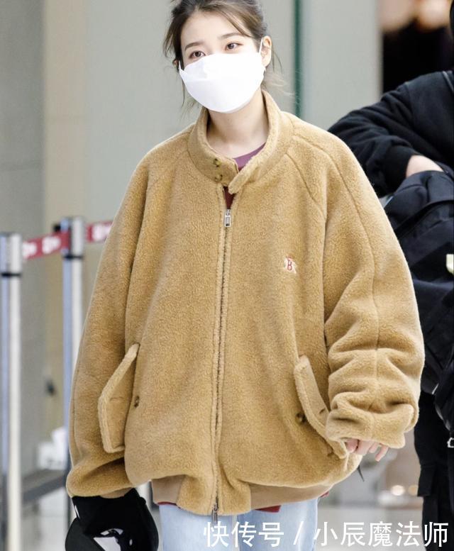 【瞧瞧】先别急着买衣服,瞧瞧今年明星团宠的“4款”单品,穿一次就上头