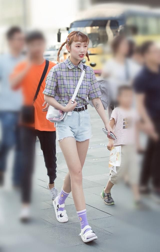 路人街拍,没有最美的装扮,只有更美的穿搭!