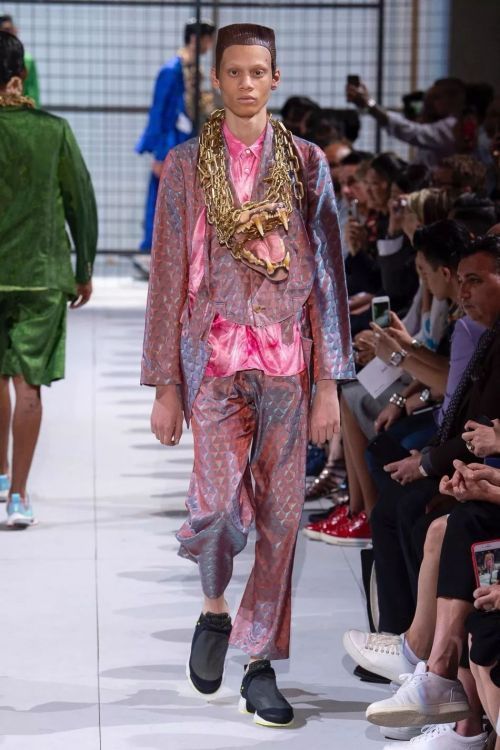 疯狂套装 川久保玲的男装设计不爱传统束缚