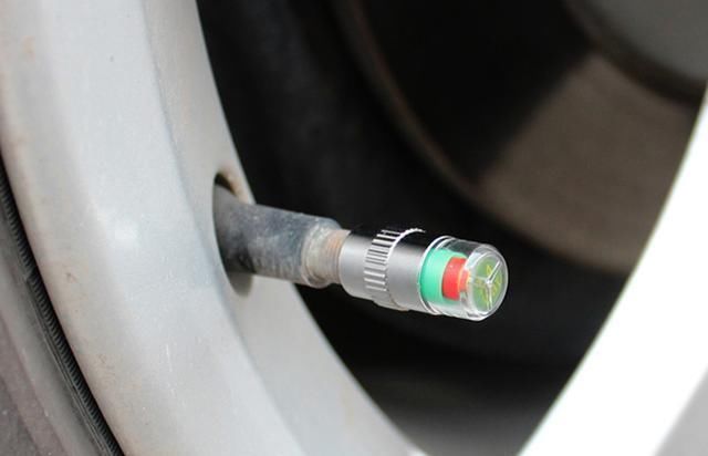  中秋自驾游要带什么？老司机建议你备上这几样，实用又安全