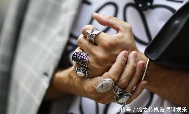 首饰■见过世面的女人,一般不会戴这4种“首饰”,尤其第2种,廉价又寒酸