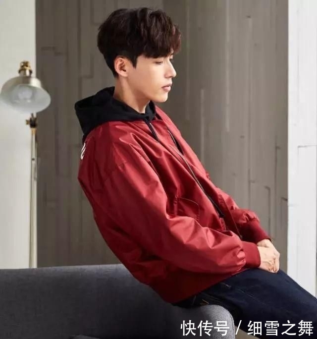 #素色#秋季夹克该选什么款式?三款经典夹克让你帅气过秋!