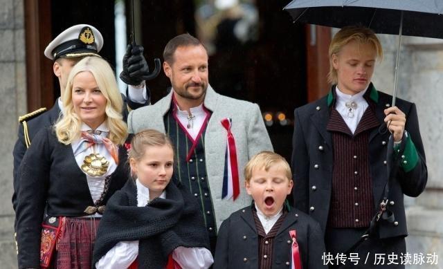 如童话般的挪威王室婚姻,就算是失足未婚妈妈