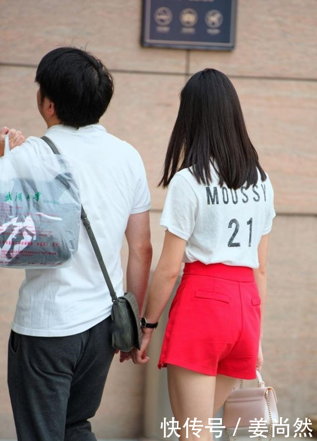 小姐姐你这是什么表情啊，还有你胸前的MSY是什么意思呢