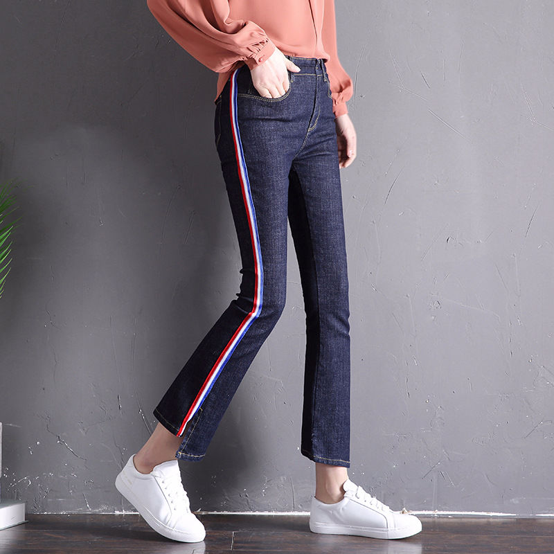 牛仔裤不用选大牌!今秋正流行“美体裤”,穿着身姿挺拔,显气质