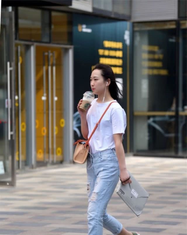  气质|既优雅又不失少女气质的套装,穿上时尚度爆棚哦!
