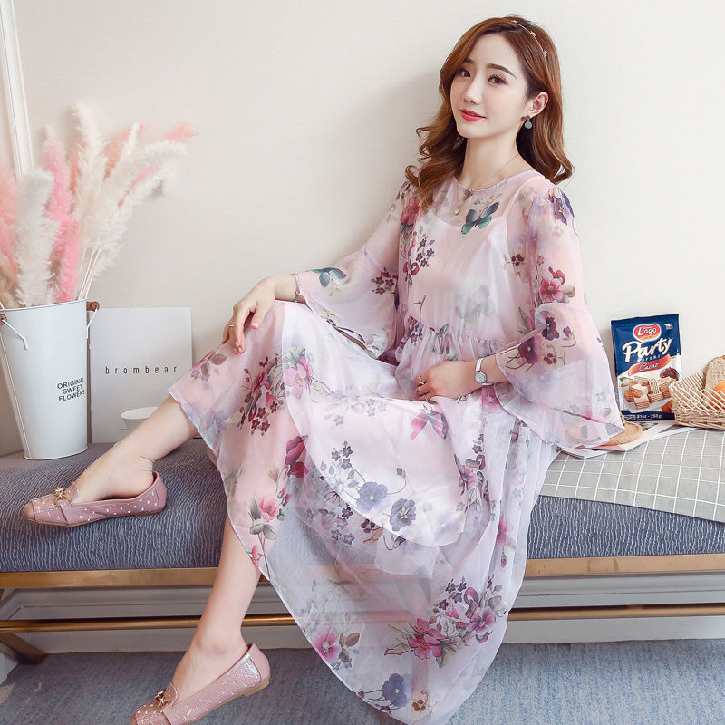 一饱眼福!女人穿这“流氓裙”去海边,说真的,完全被惊艳到