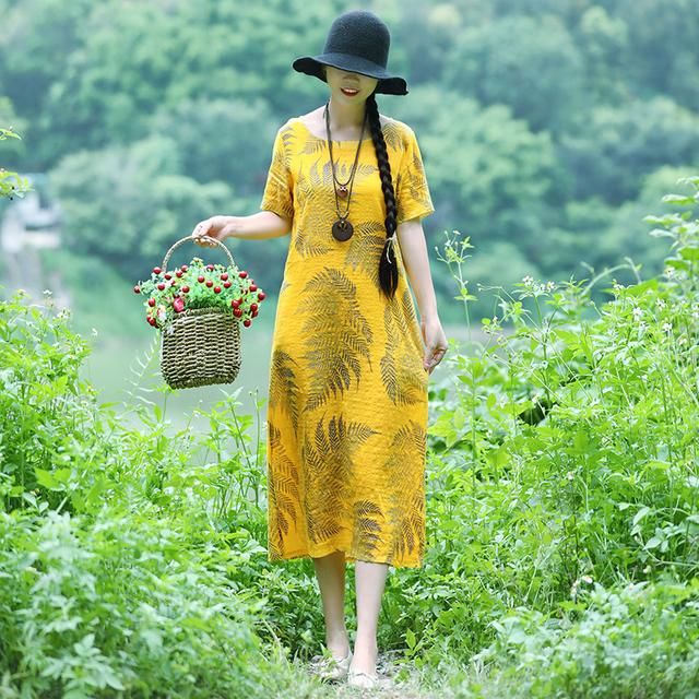 刚上市就火爆的一种裙:叫“减龄裙”，太洋气迷人了，高级女人味